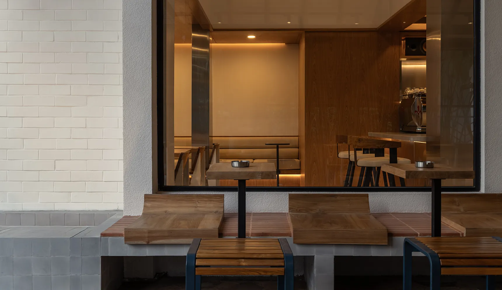 Hungry Bird by Samma Studio