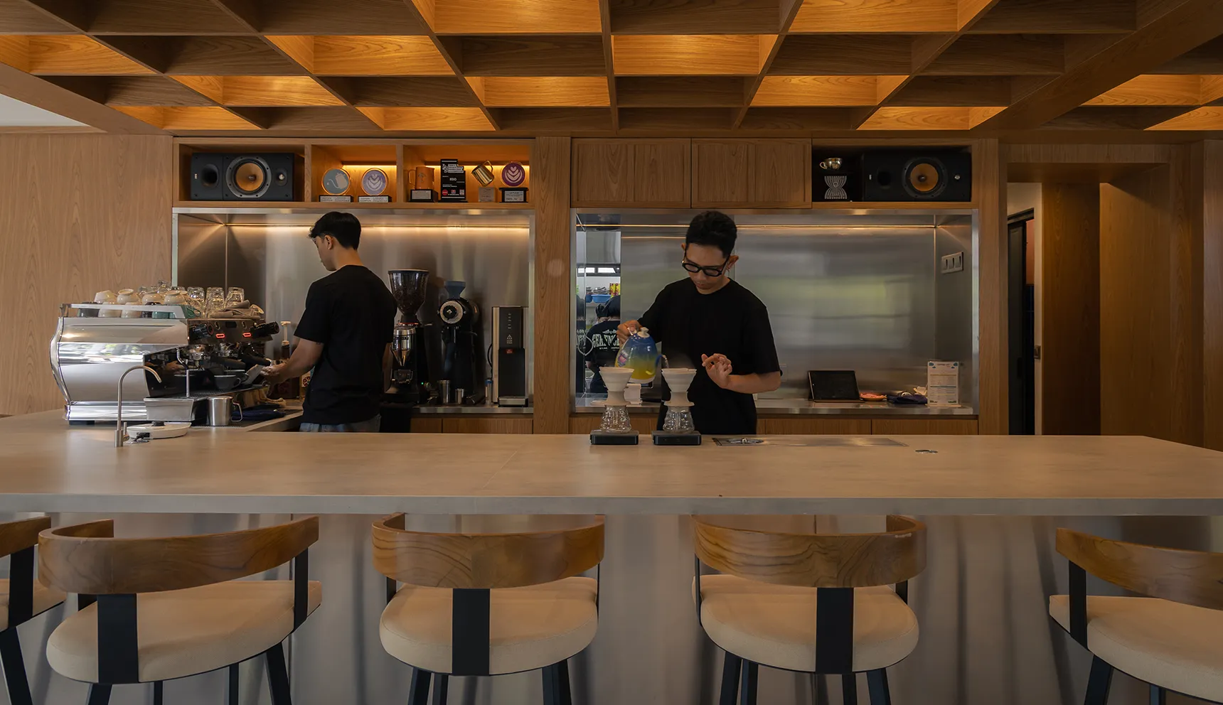 Hungry Bird by Samma Studio