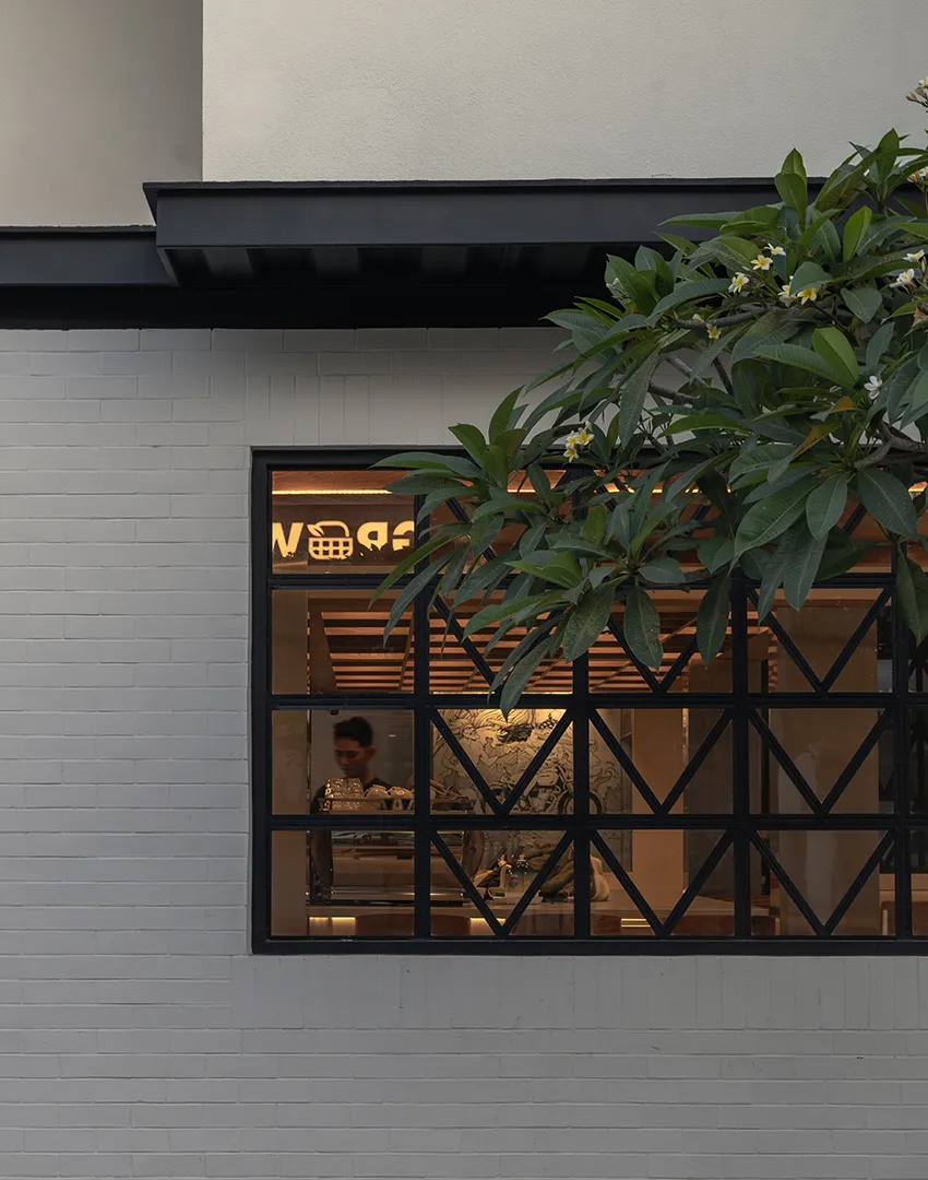 Hungry Bird by Samma Studio