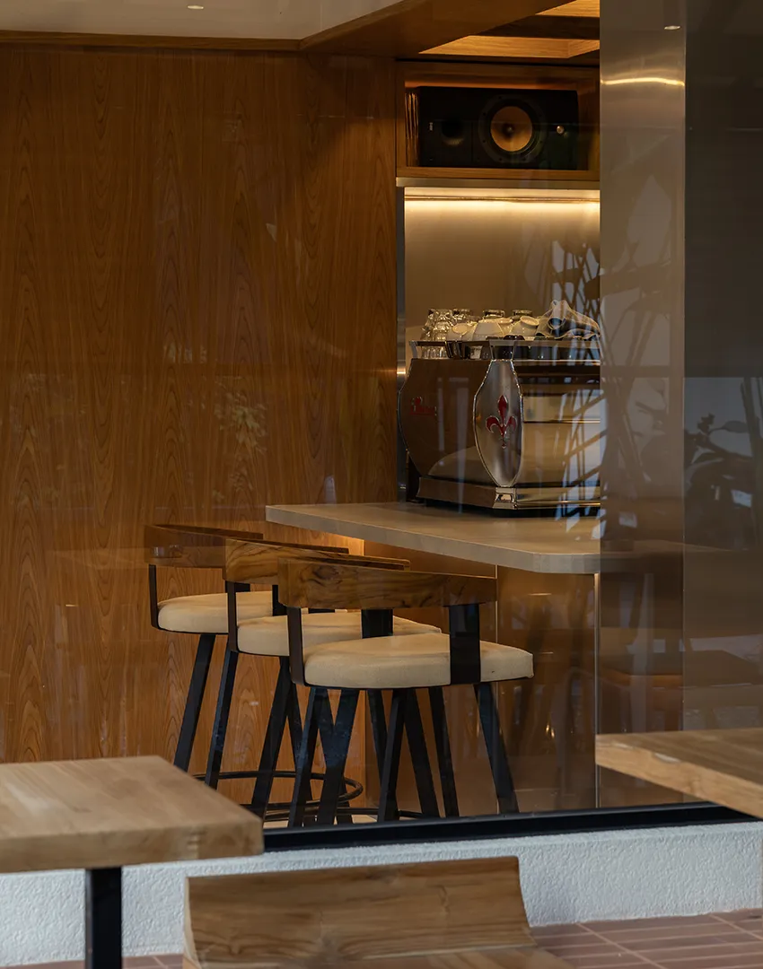 Hungry Bird by Samma Studio