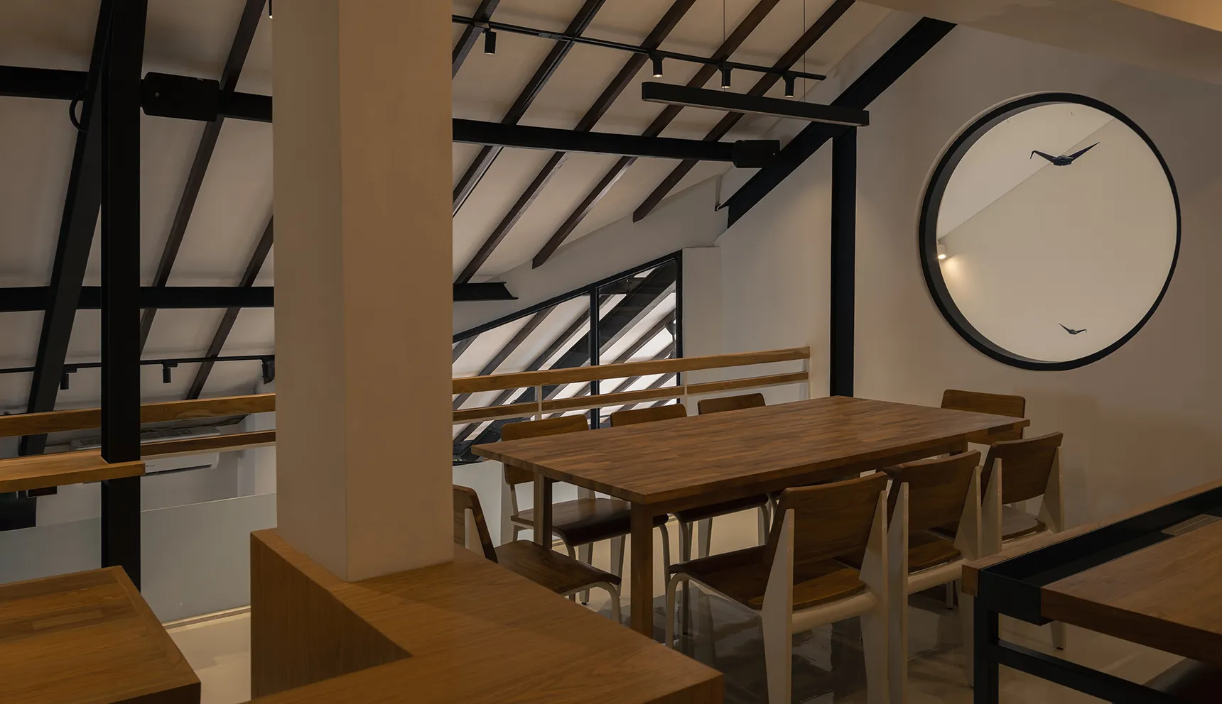 Hungry Bird by Samma Studio