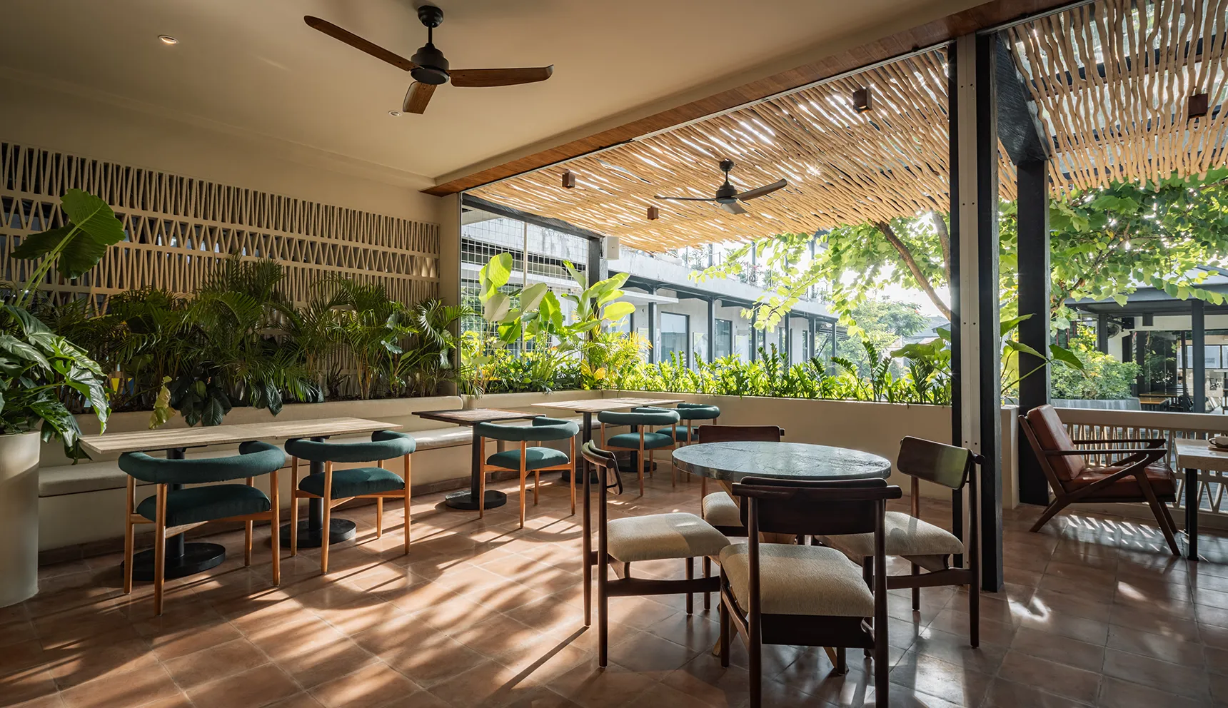 Lush Kitchen by Samma Studio