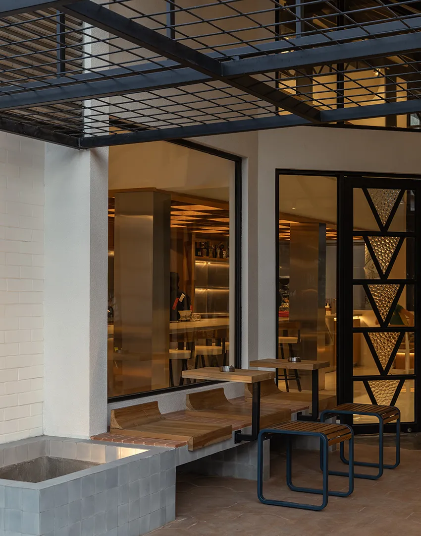 Hungry Bird by Samma Studio