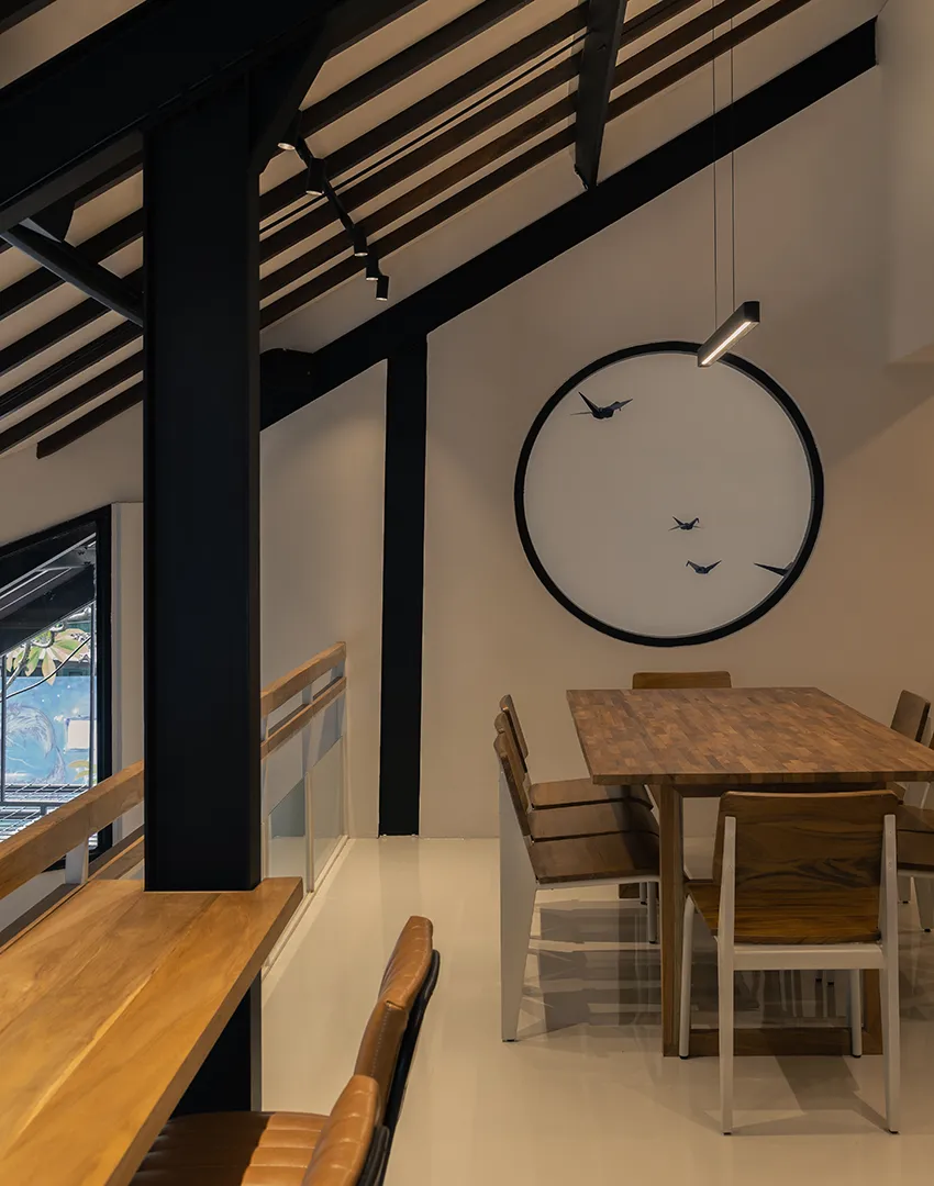 Hungry Bird by Samma Studio