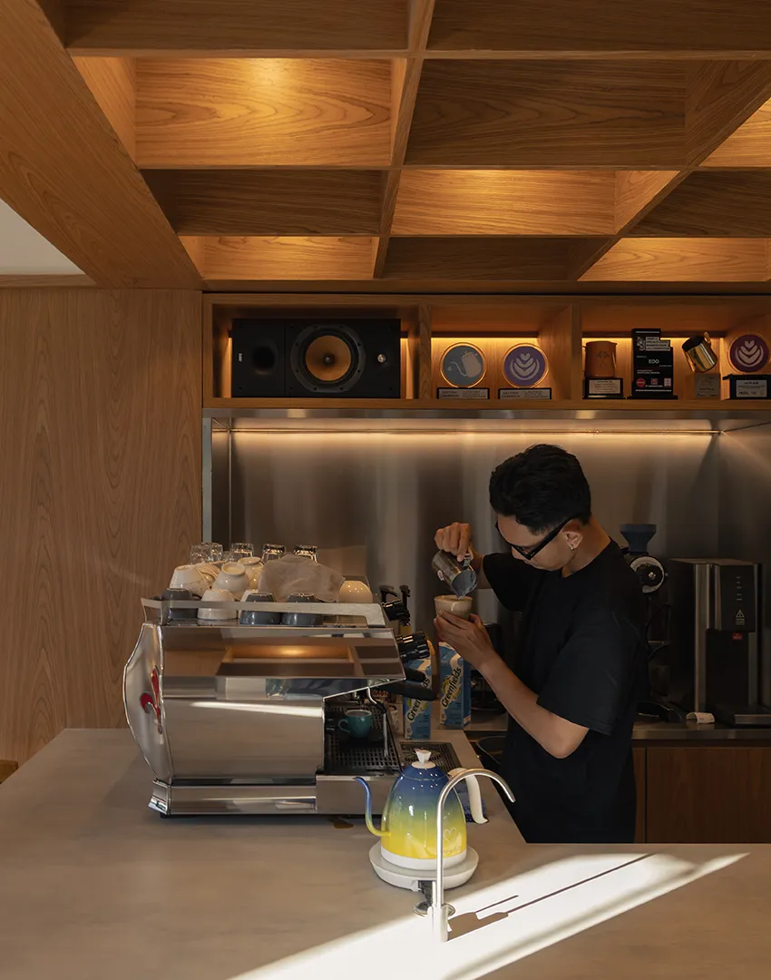 Hungry Bird by Samma Studio