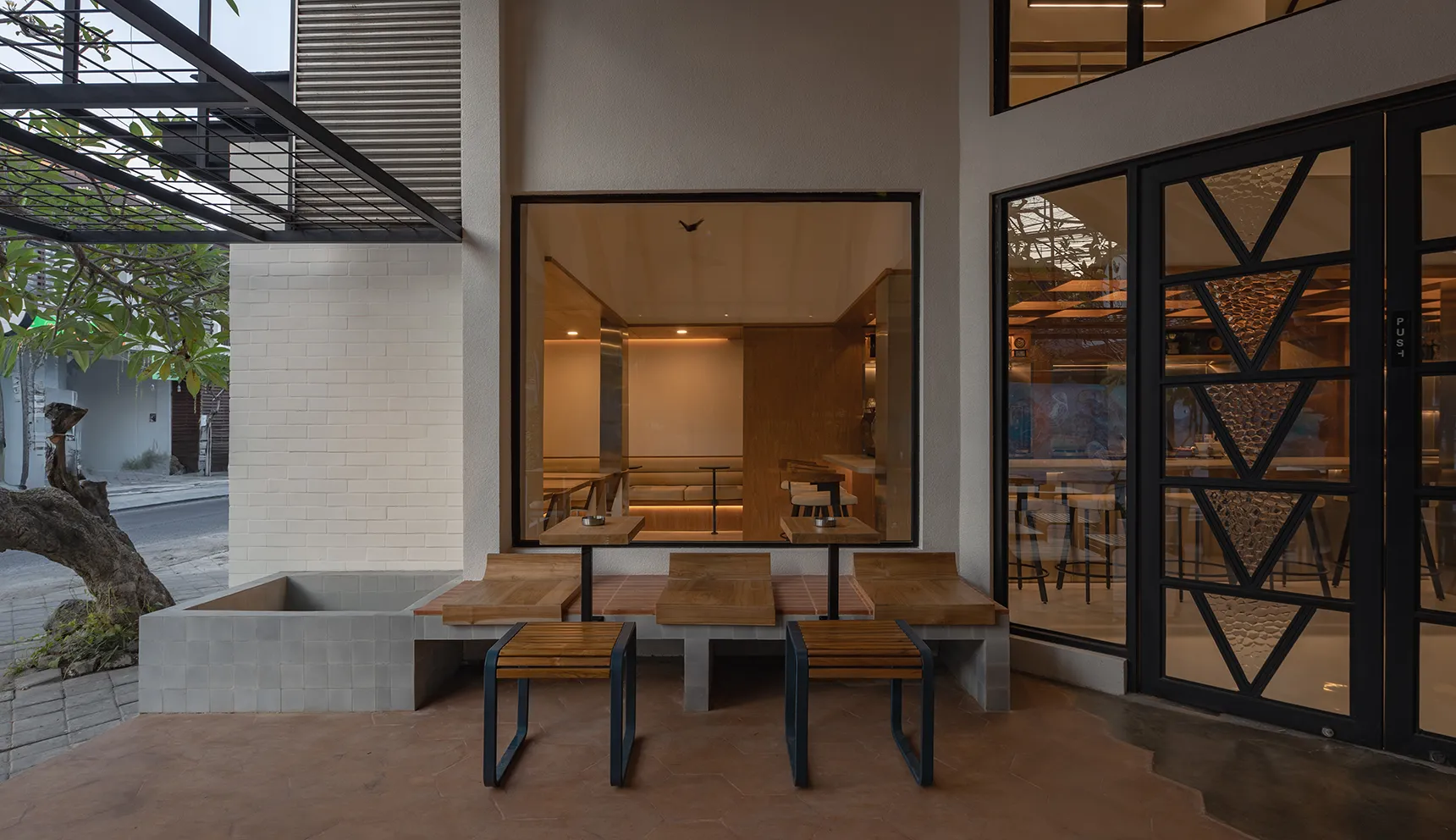 Hungry Bird by Samma Studio