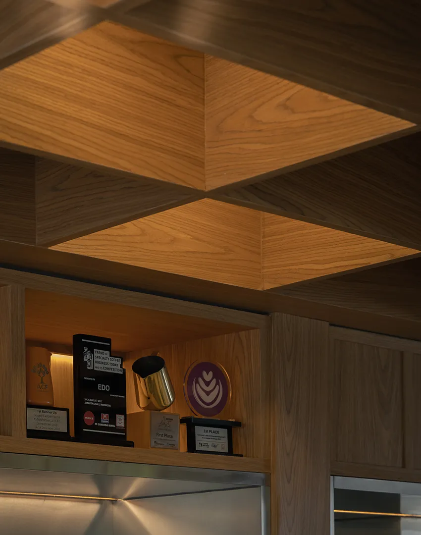 Hungry Bird by Samma Studio