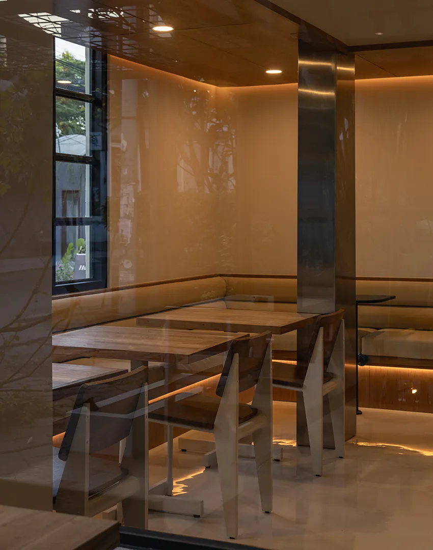 Hungry Bird by Samma Studio